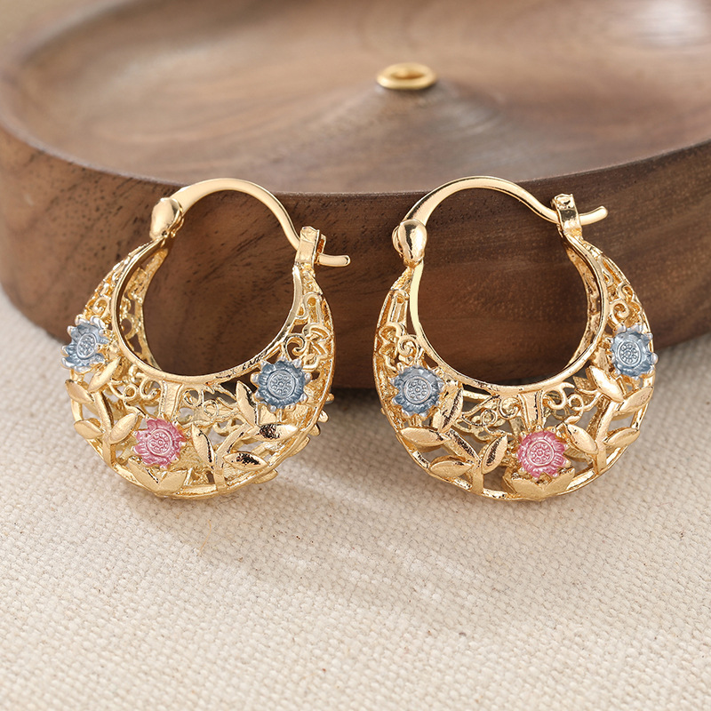 📢📢30% OFF !! ⏰ Gold-Plated Crescent Hoop Earrings with Enamel Flowers