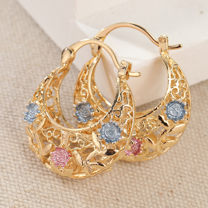 📢📢30% OFF !! ⏰ Gold-Plated Crescent Hoop Earrings with Enamel Flowers